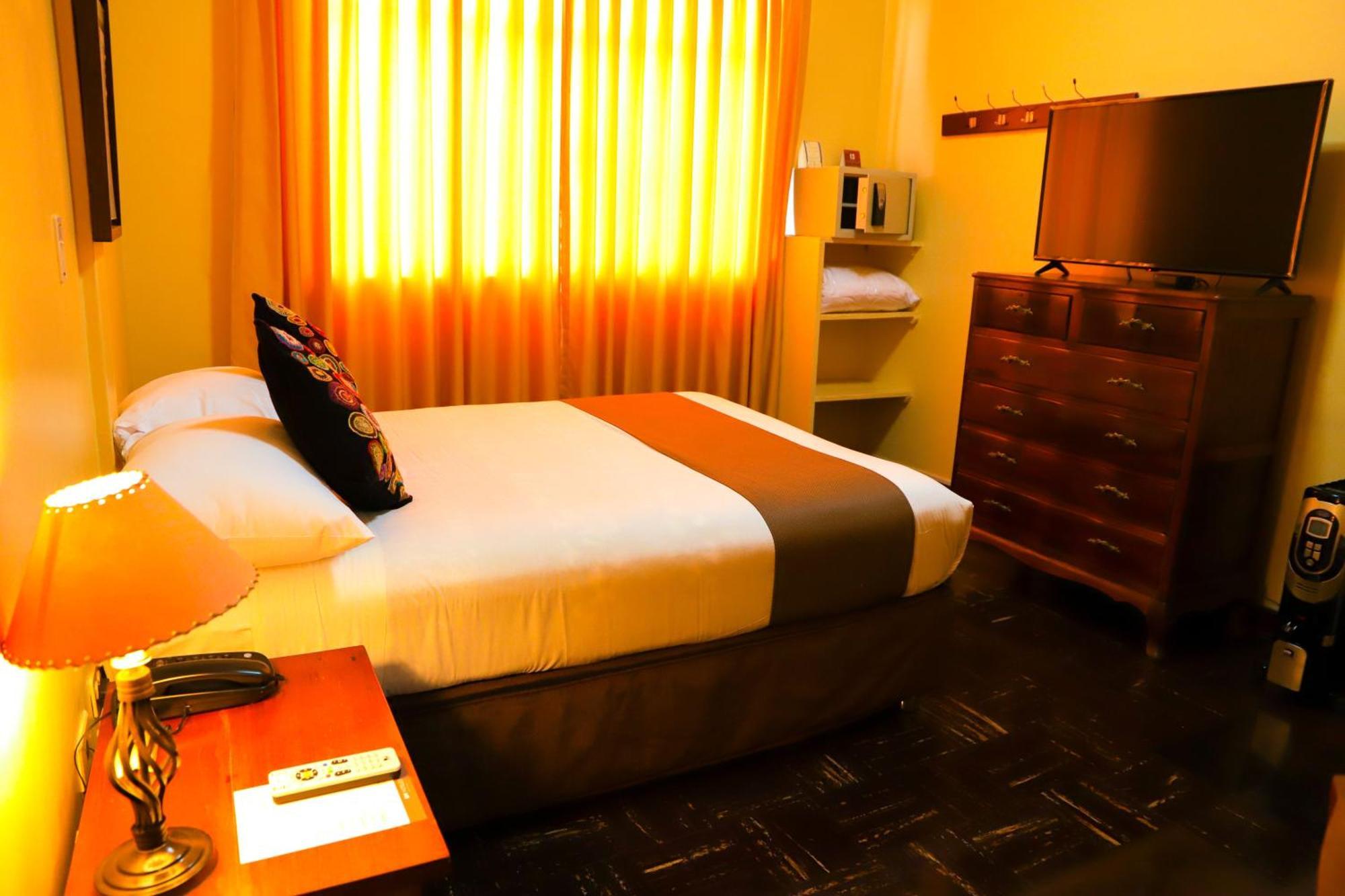Dm Hoteles Ayacucho Exterior photo